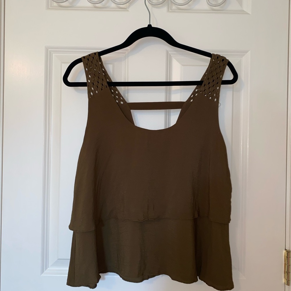 “HD in Paris” Sleeveless Blouse